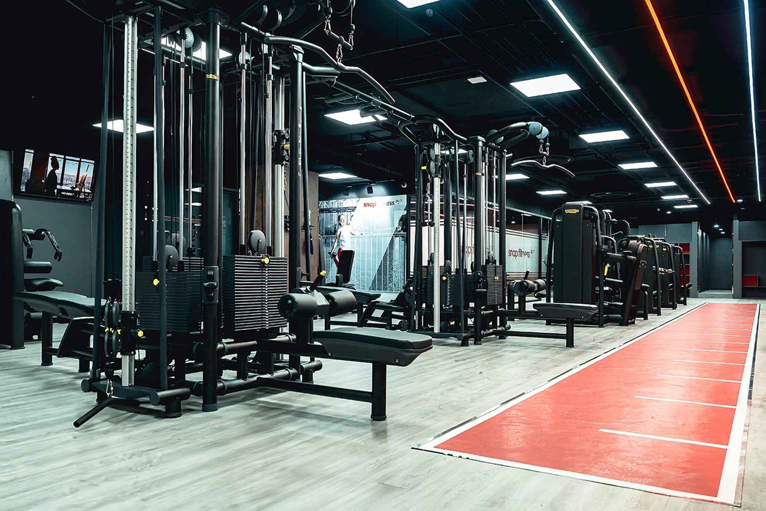 Snap Fitness interior photo 3